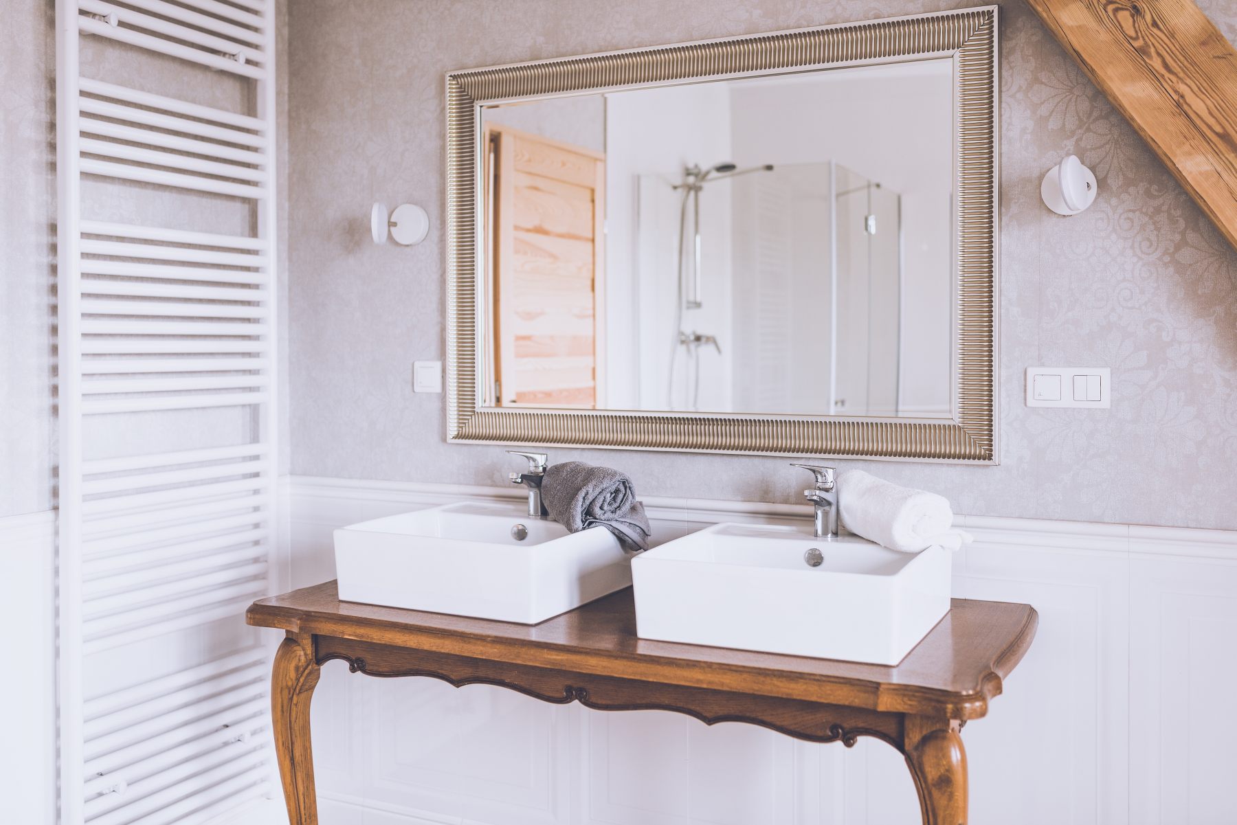 lazienkapoddasze https://kochamyskosy.pl/wp-content/uploads/2025/09/lazienkapoddasze.jpg